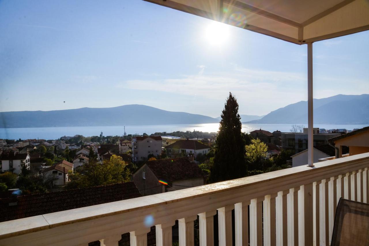 Iker Apartments Tivat Dış mekan fotoğraf