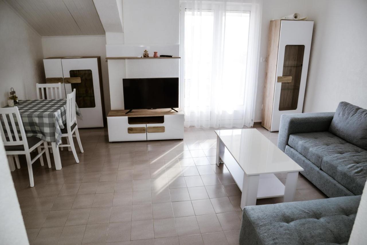 Iker Apartments Tivat Dış mekan fotoğraf