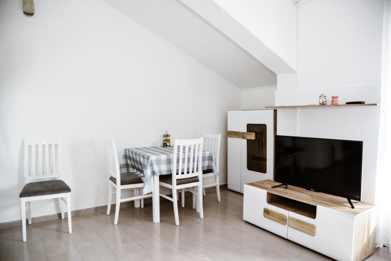 Iker Apartments Tivat Dış mekan fotoğraf