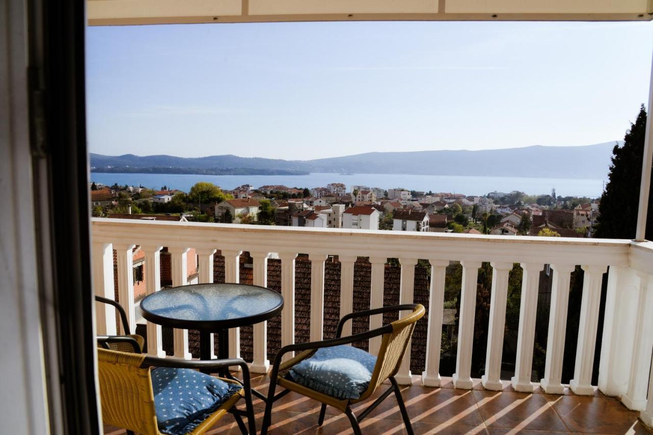 Iker Apartments Tivat Dış mekan fotoğraf