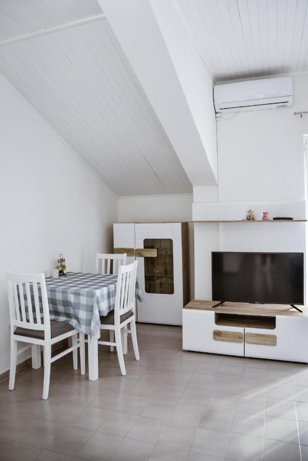 Iker Apartments Tivat Dış mekan fotoğraf