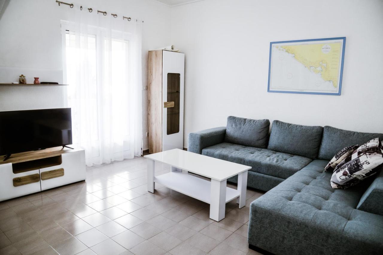 Iker Apartments Tivat Dış mekan fotoğraf